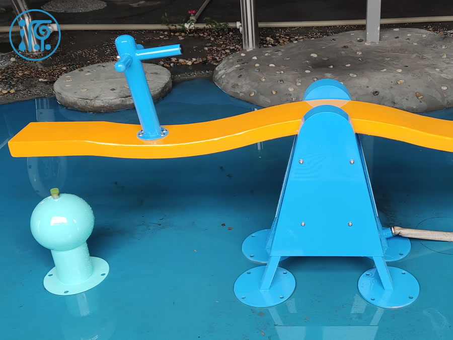 水槍蹺蹺板|戲水小品